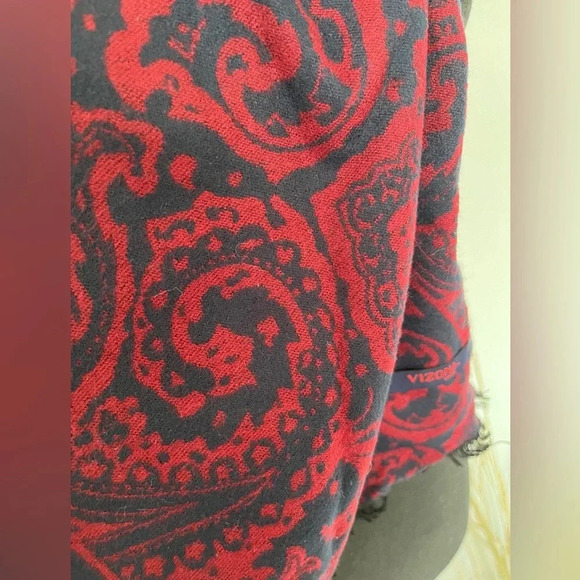 Vizoni Scarf with navy blue and red design - Picture 5 of 6